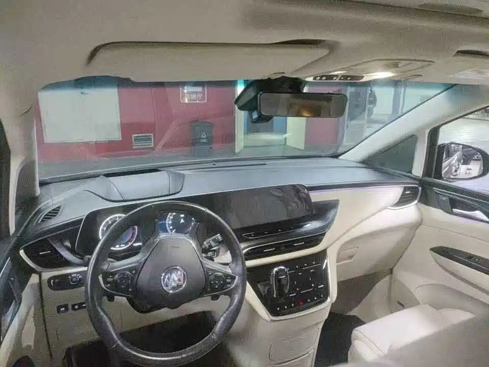 Buick GL8 — миниатюра 3