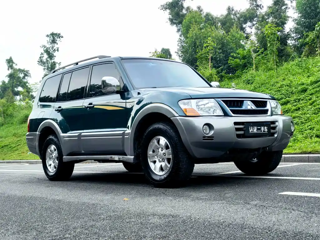 Mitsubishi Pajero (Import) — миниатюра 3