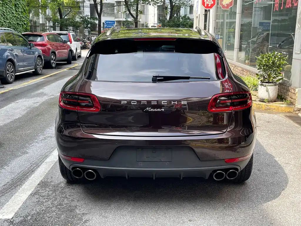 Porsche Macan — миниатюра 5