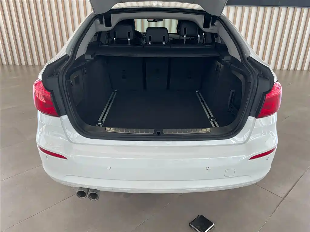 BMW 3 Series GT — миниатюра 14