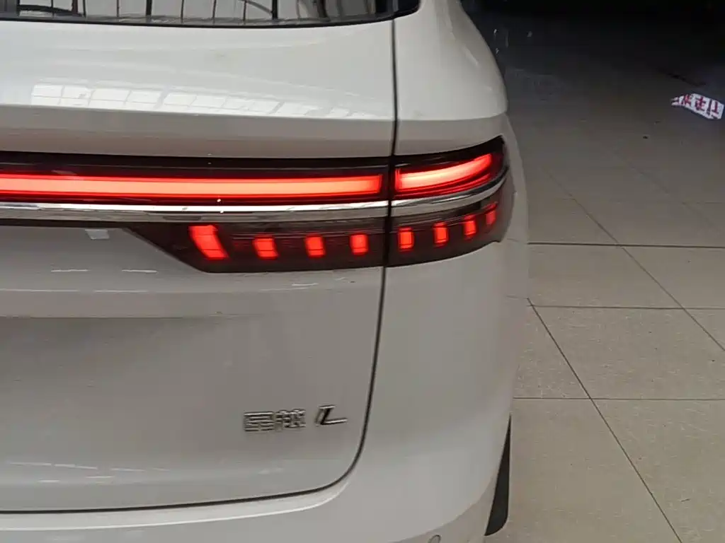 Geely Xingyue L — миниатюра 8
