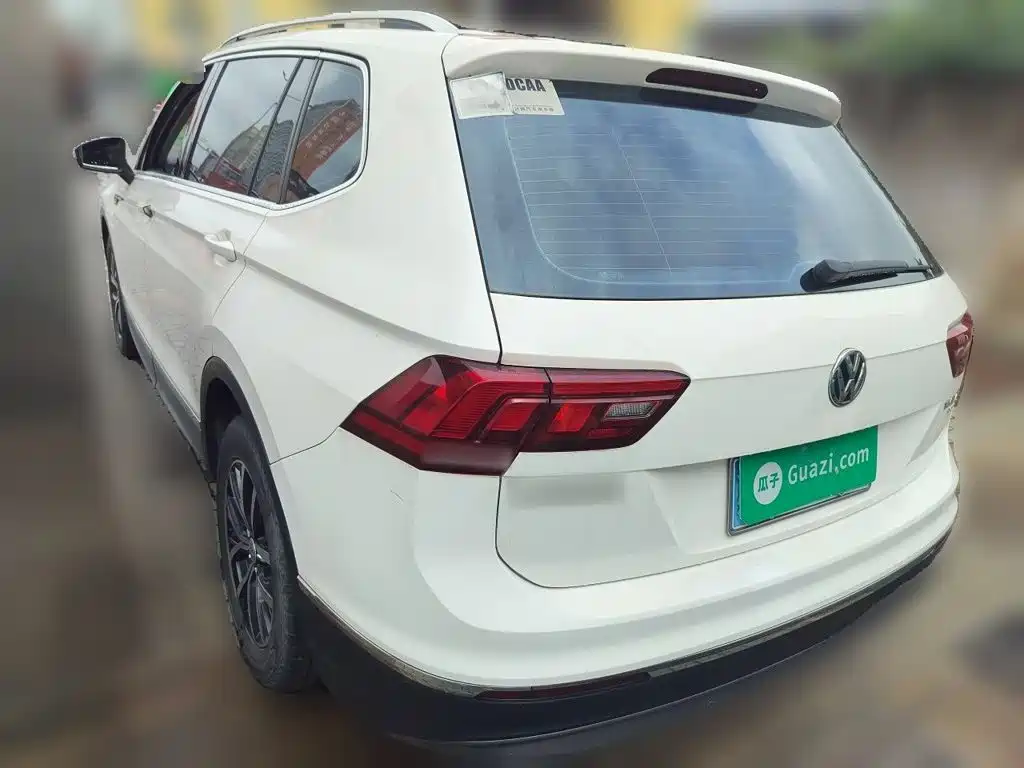 Volkswagen Tiguan L — миниатюра 24