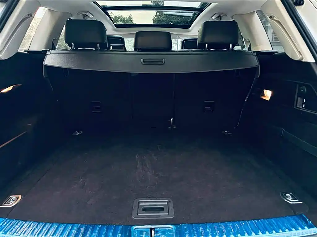 Volkswagen Touareg — миниатюра 15