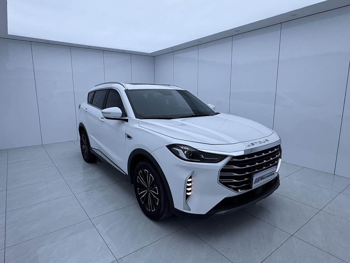 Jetour Jetour X70 PLUS 1.5 л 2022 г. Белый, пробег 34000 км