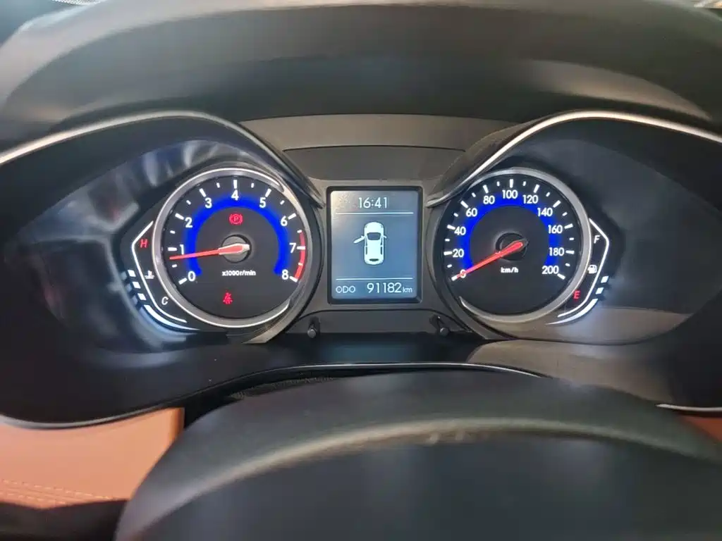 BAIC Senova X35 — миниатюра 12