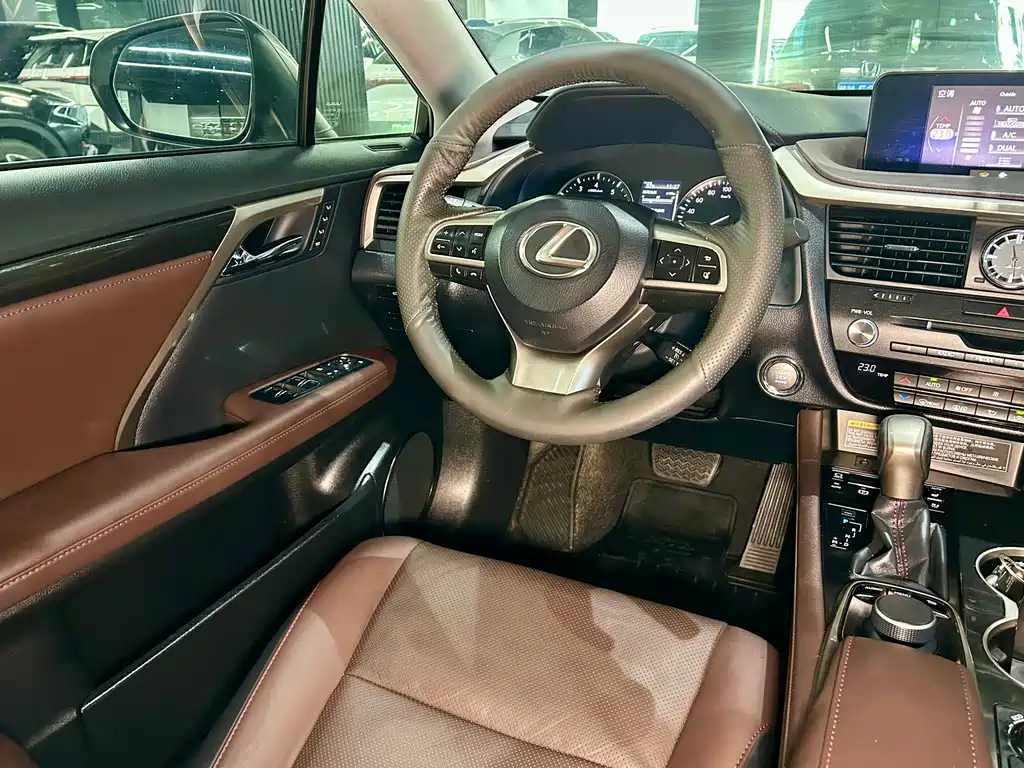 Lexus RX — миниатюра 27