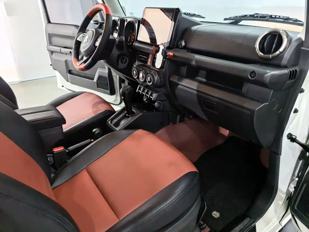 Suzuki Jimny — миниатюра 8