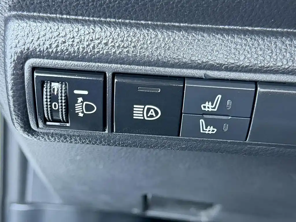 Toyota Corolla — миниатюра 8