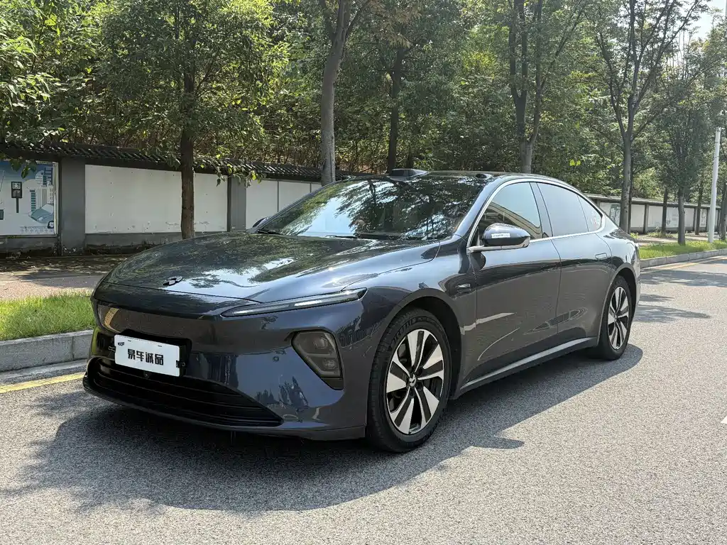 NIO ET7