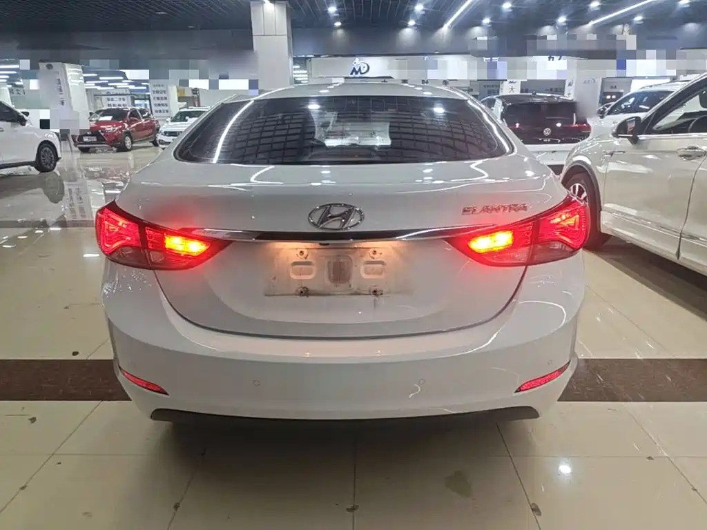 Hyundai Elantra Langdong — миниатюра 6
