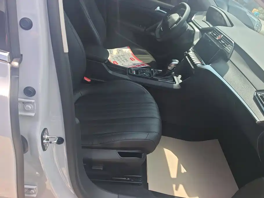 Peugeot 408 — миниатюра 8