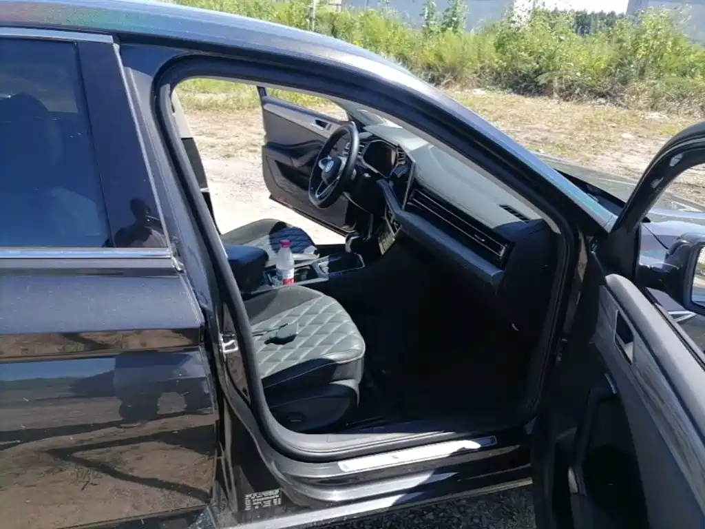 Volkswagen Sagitar — миниатюра 9