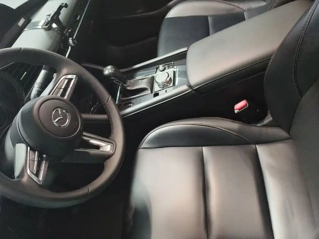 Mazda 3 Axela — миниатюра 4
