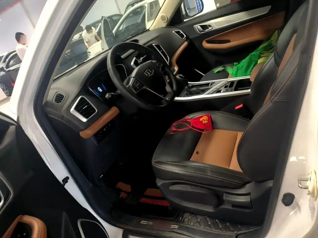 Geely Vision X6 — миниатюра 15