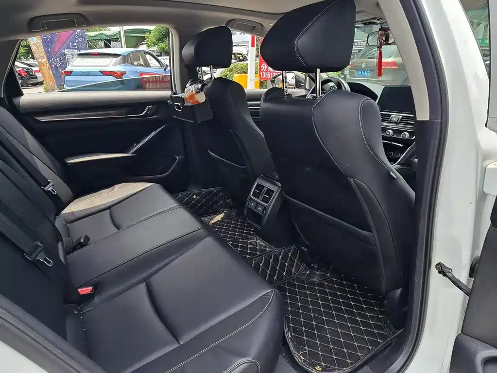 Honda Accord — миниатюра 7