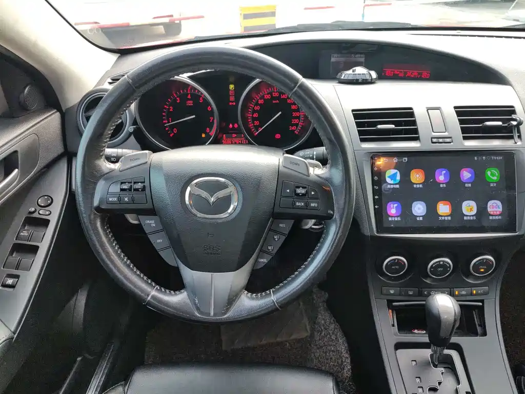 Mazda 3 Xingcheng — миниатюра 10