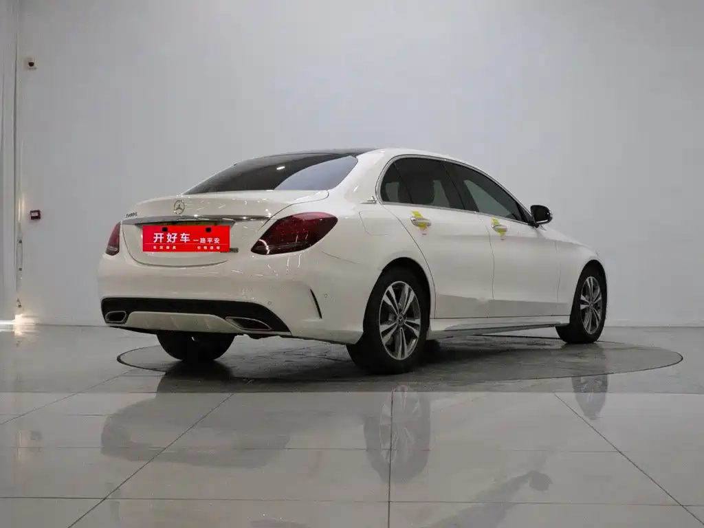 Mercedes-Benz C-Class — миниатюра 4