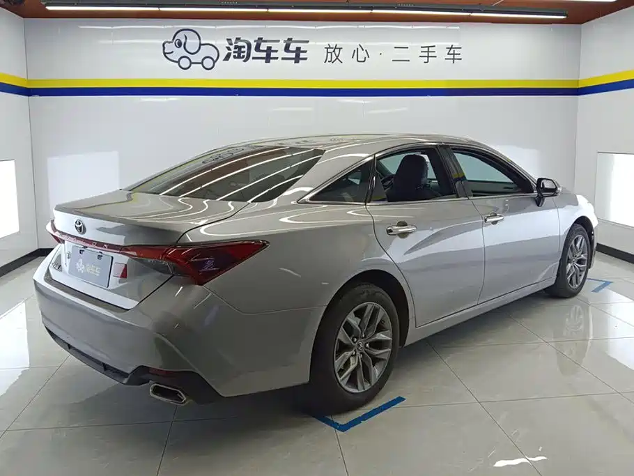 Toyota Avalon — миниатюра 3