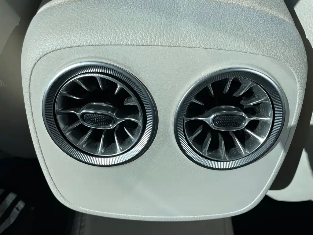 Mercedes-Benz E-Class (Import) — миниатюра 14