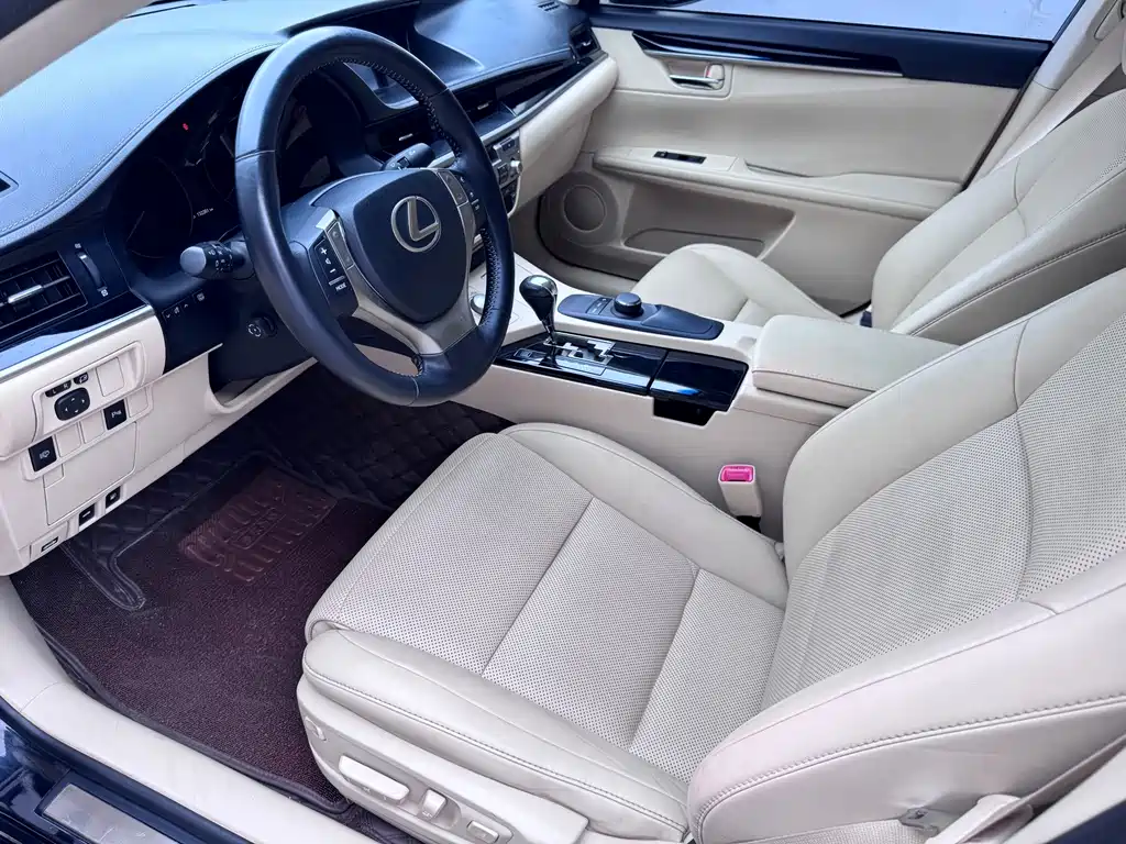 Lexus ES — миниатюра 6