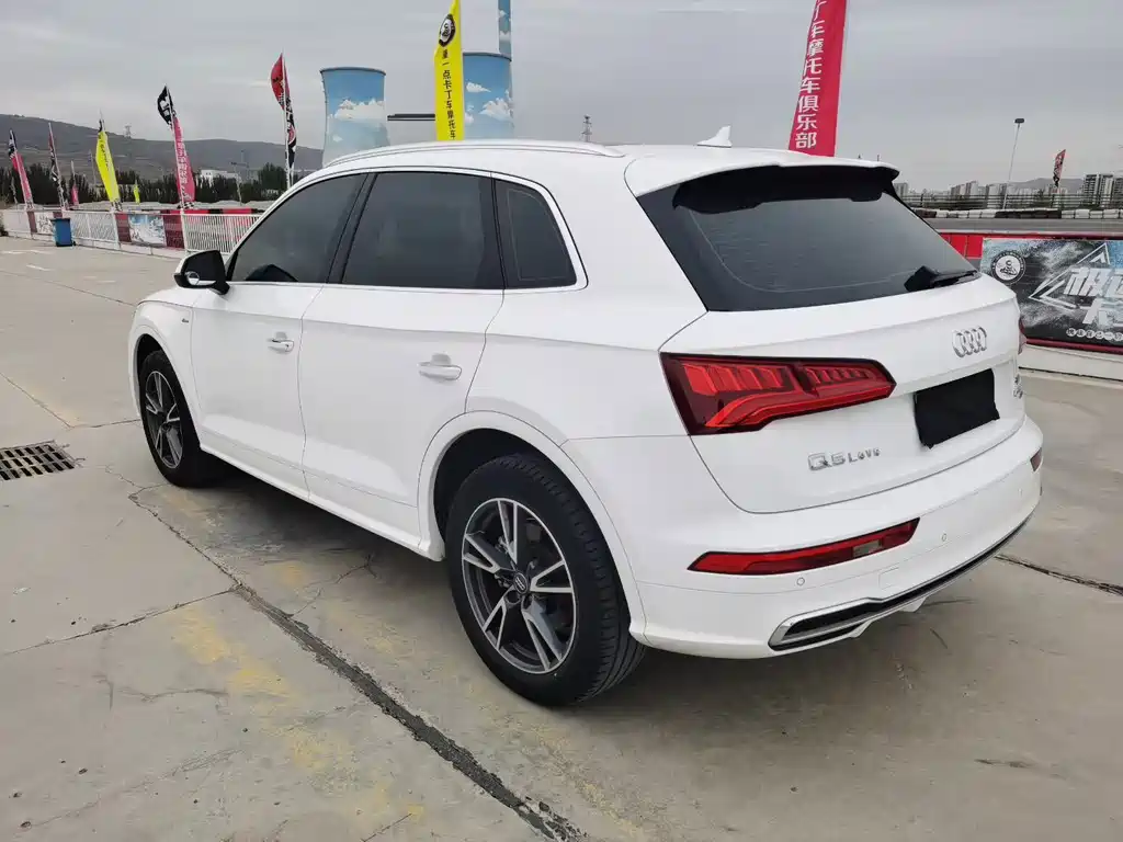 Audi Q5L — миниатюра 4