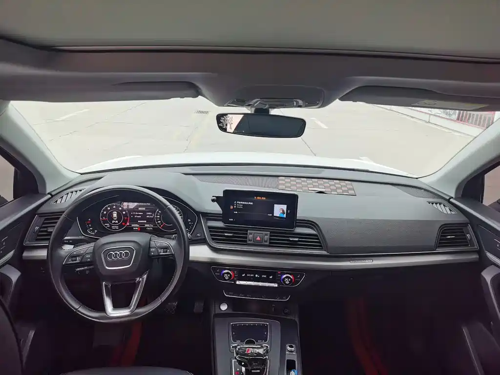 Audi Q5L — миниатюра 8
