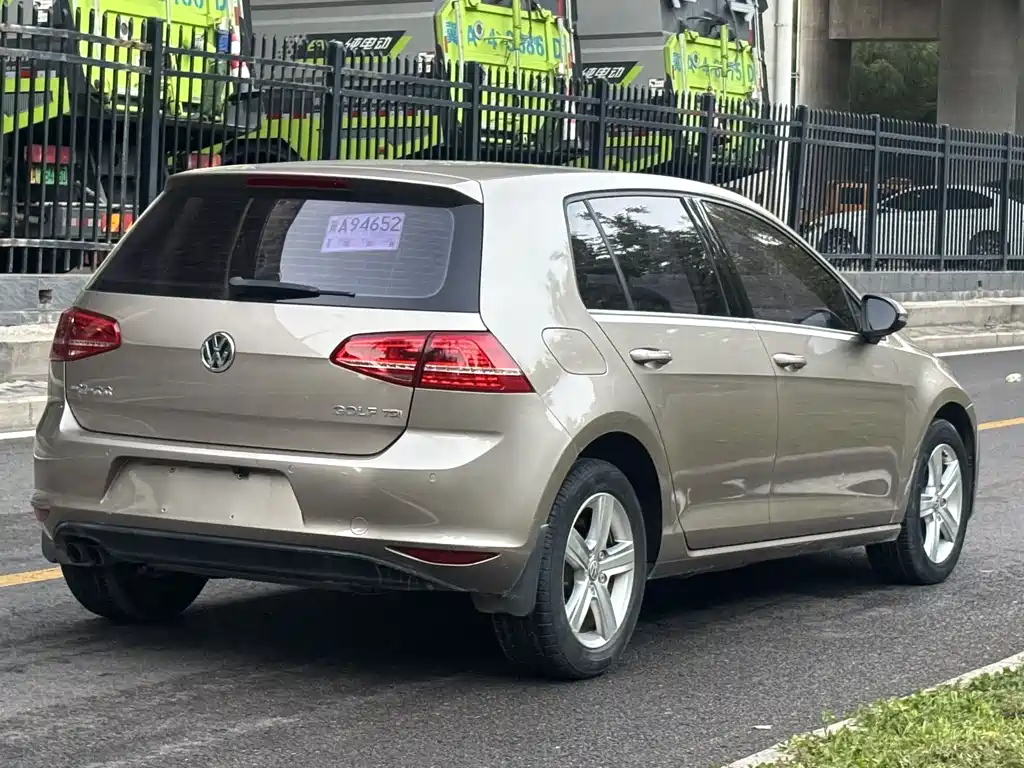 Volkswagen Golf — миниатюра 4