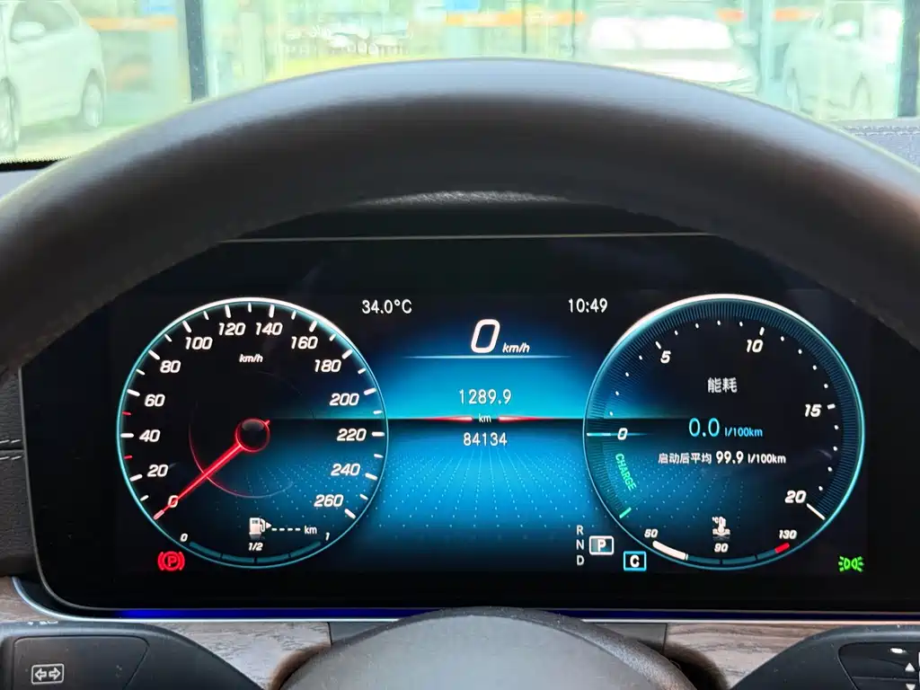 Mercedes-Benz E-Class — миниатюра 7