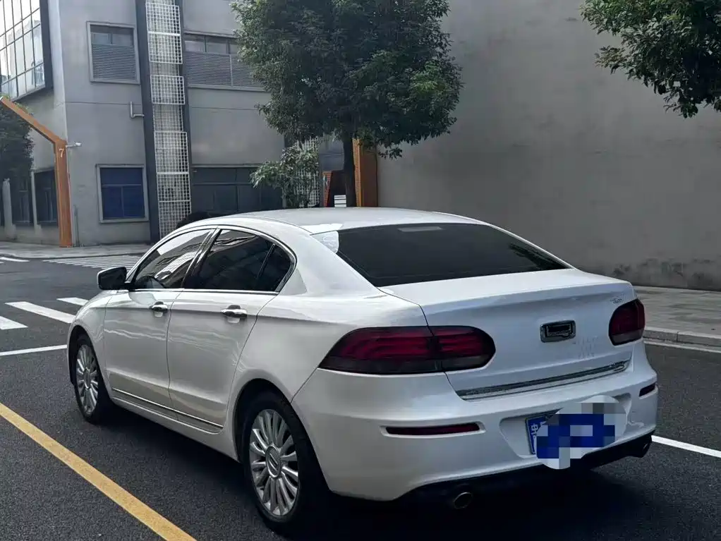 Qoros Qoros 3 — миниатюра 7