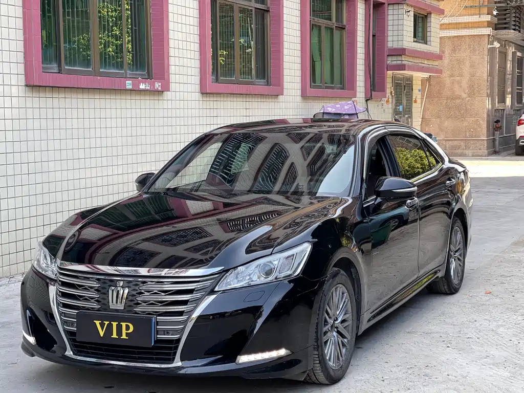 Toyota Crown 2017