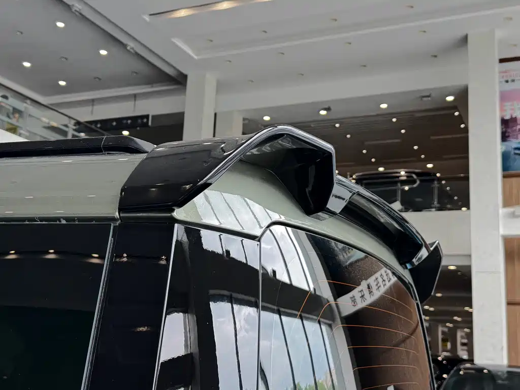 Land Rover Defender — миниатюра 11