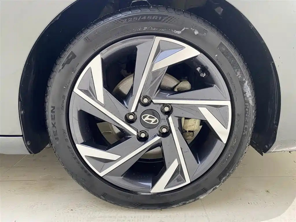 Hyundai Elantra id 4514214 из Китая 12