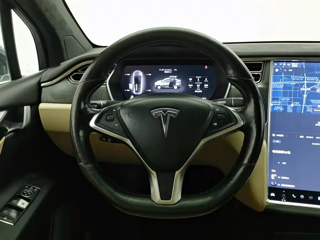 TESLA MODEL X