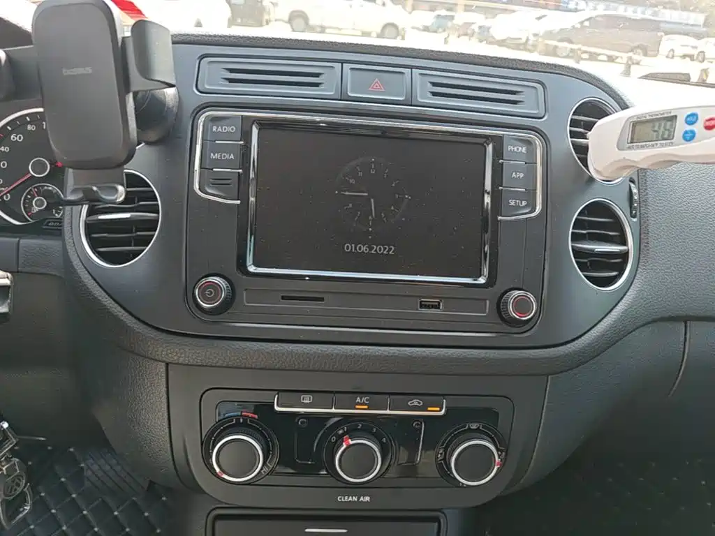 Volkswagen Tiguan — миниатюра 13