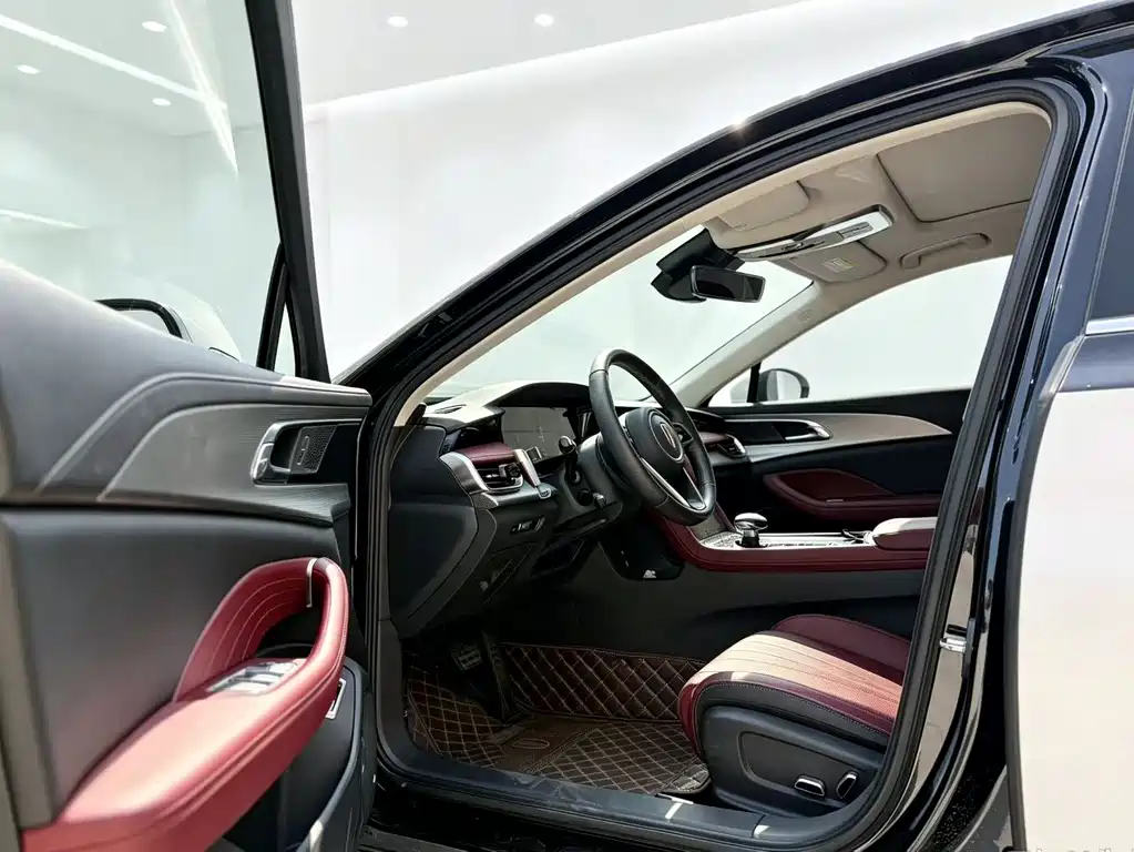 Hongqi Hongqi H5 — миниатюра 6