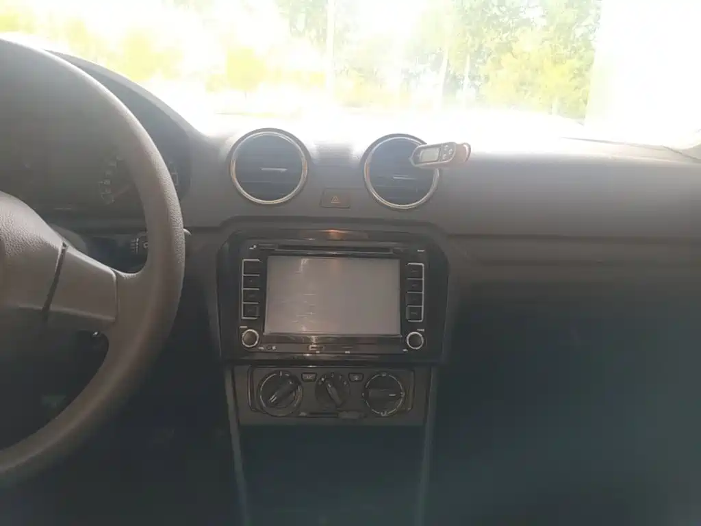 Volkswagen Jetta — миниатюра 13