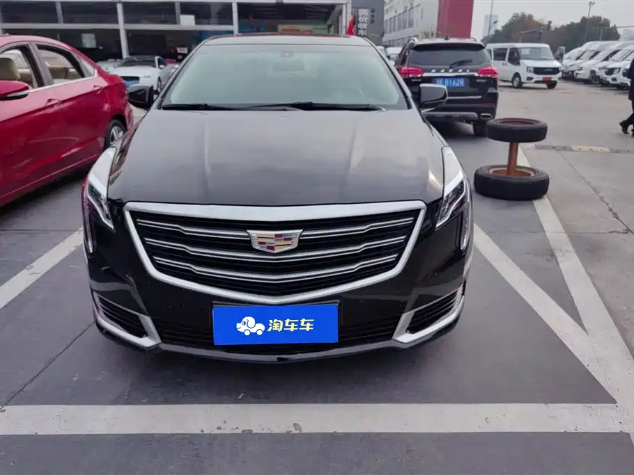 CADILLAC XTS