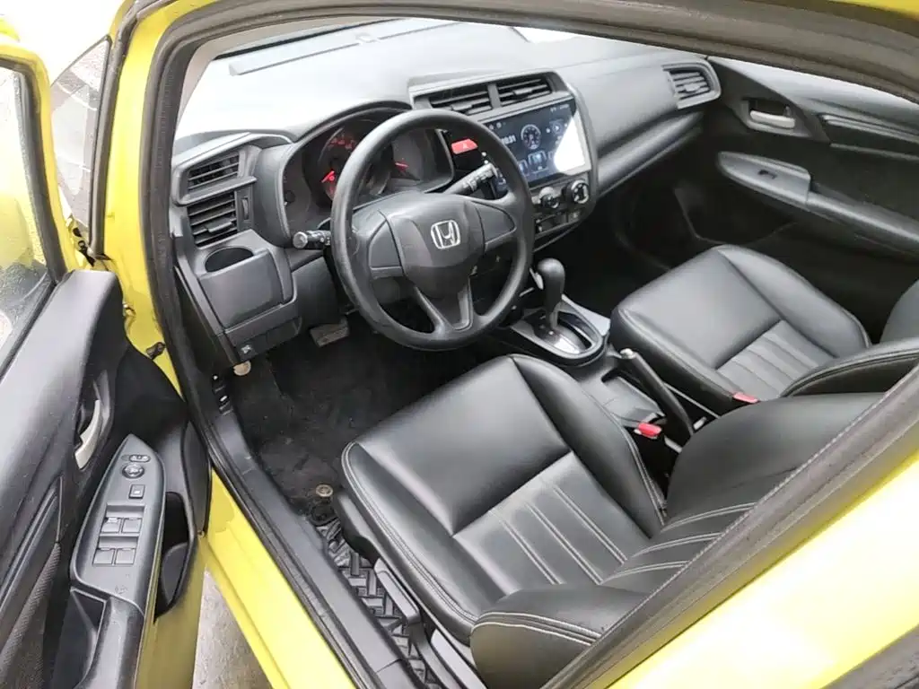 Honda Fit — миниатюра 16