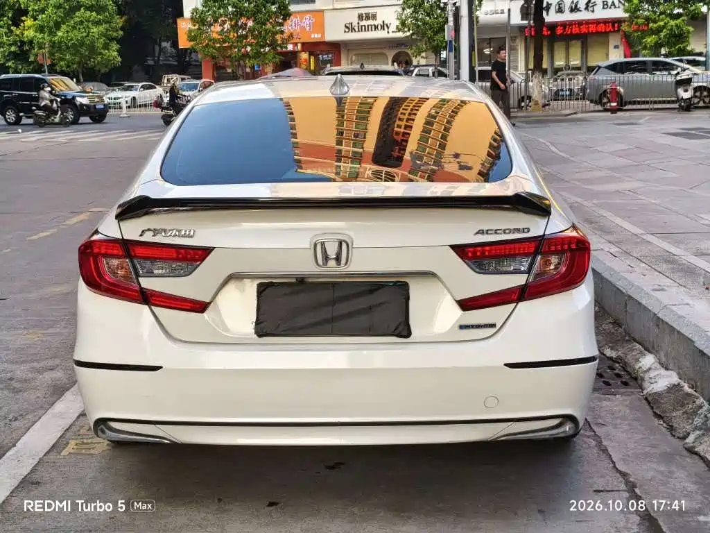 Honda Accord — миниатюра 8