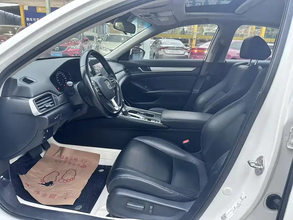 Honda Accord — миниатюра 9