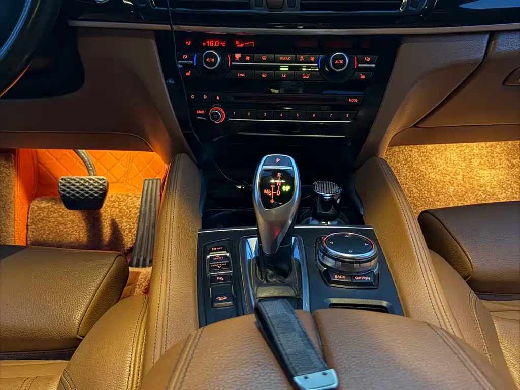 BMW X6 — миниатюра 17
