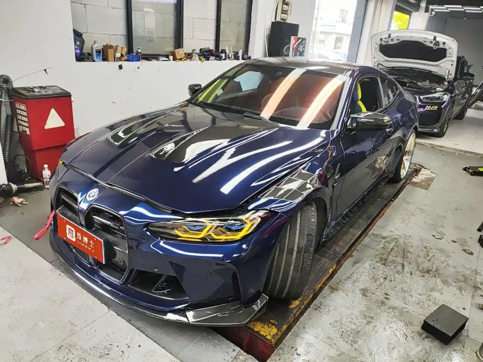 BMW M4 2023