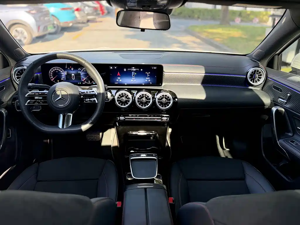 Mercedes-Benz A-Class — миниатюра 11