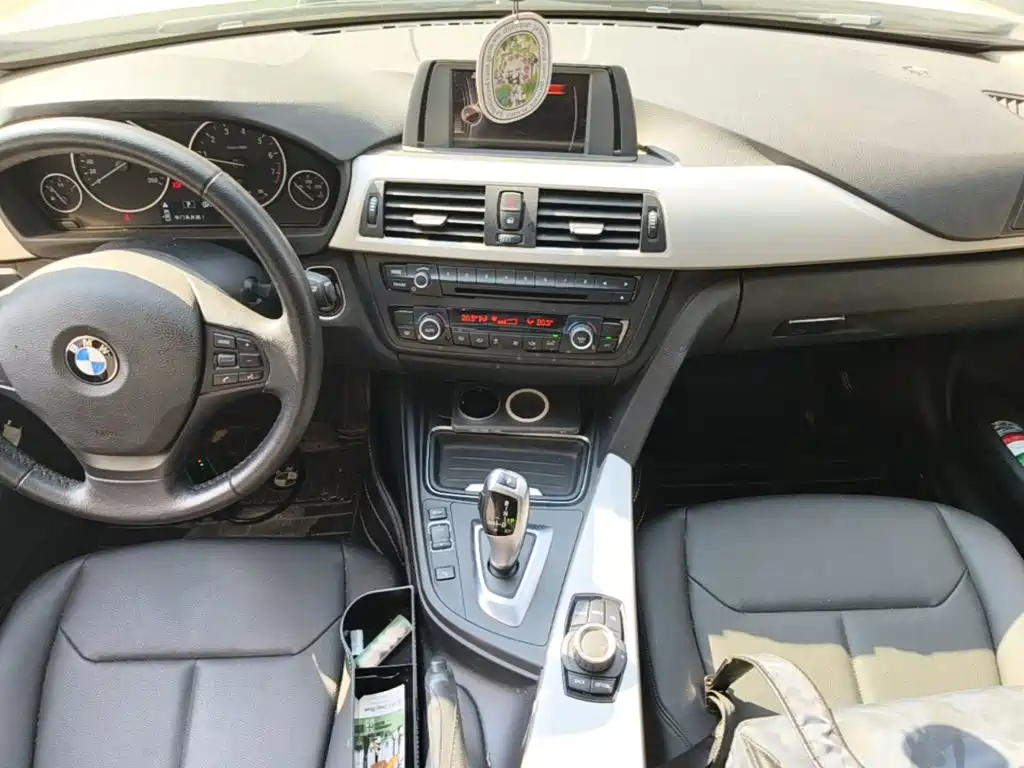 BMW 3 Series — миниатюра 13
