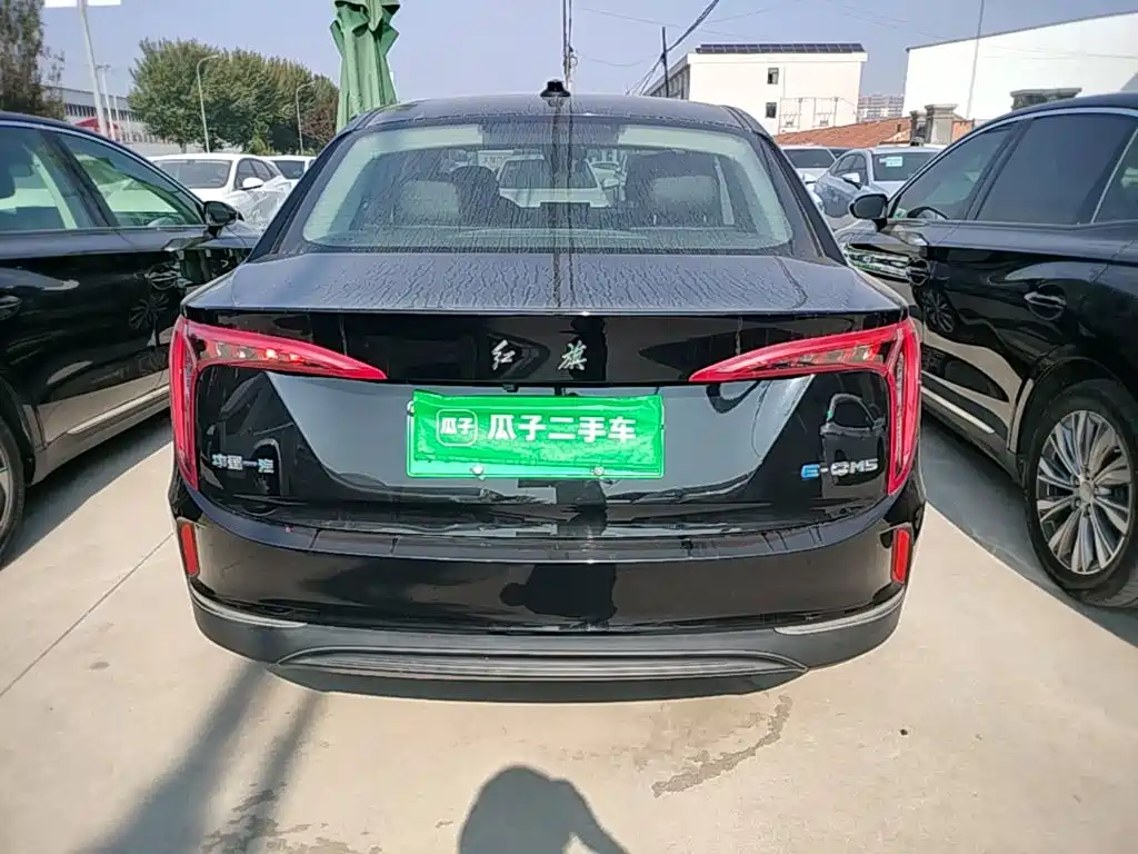 Hongqi Hongqi E-QM5 — миниатюра 6