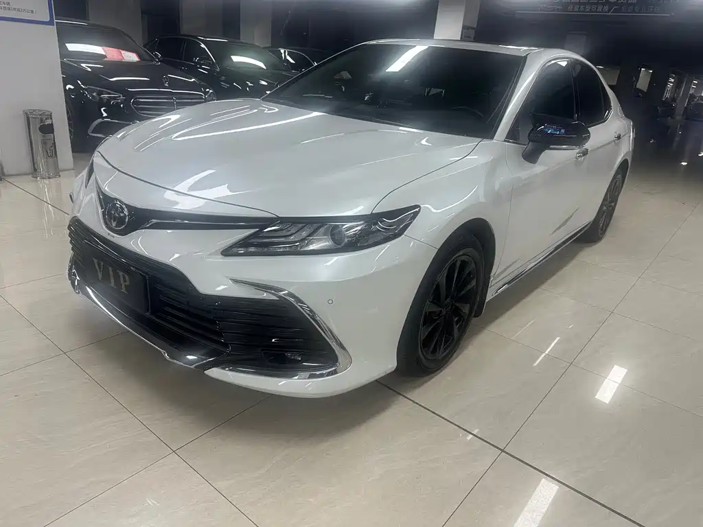 Купить Toyota Camry