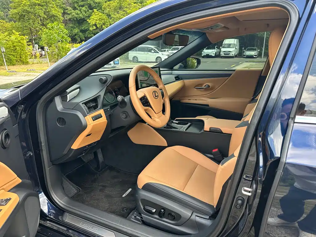 Lexus ES — миниатюра 5