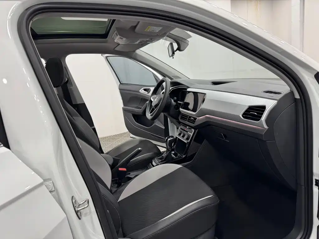 VOLKSWAGEN EXPLORING THE SHADOW