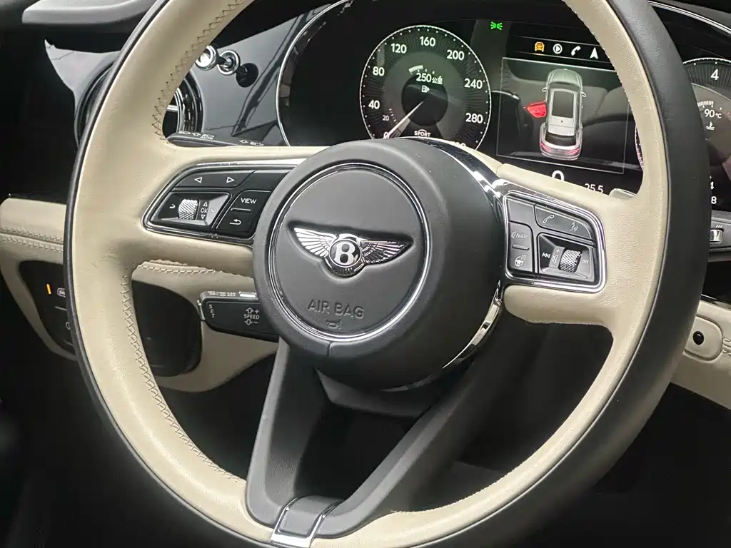 Bentley Bentayga — фотографии объявления, Фото 21