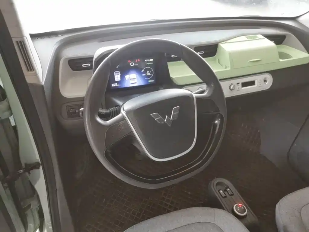 Wuling MINIEV — миниатюра 11